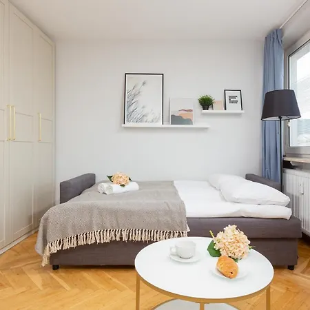 Old Town By Renters * Varsovia