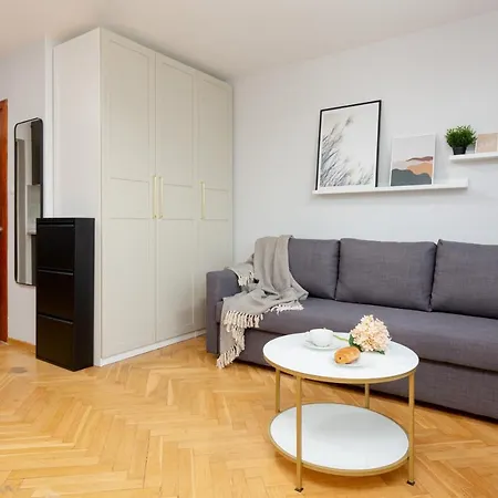 Apartment Old Town By Renters